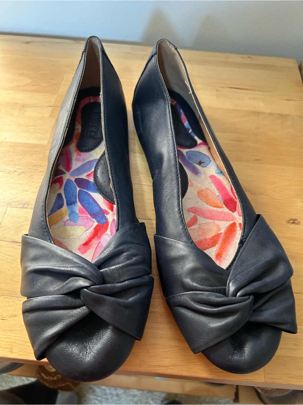 Born Navy Knotted Leather Ballet Flats - Size 9.5